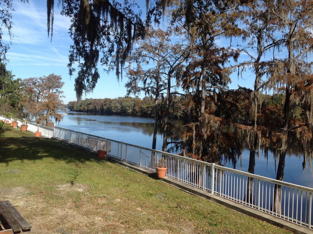 Hotel Suwannee Gables Old Town Exteriér fotografie