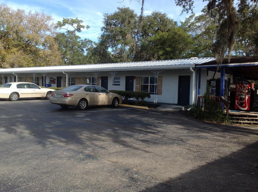 Hotel Suwannee Gables Old Town Exteriér fotografie